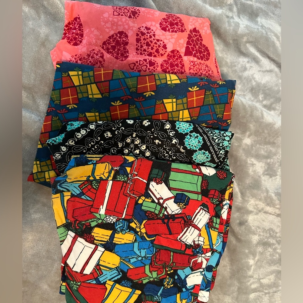 4 pair Lularoe leggings